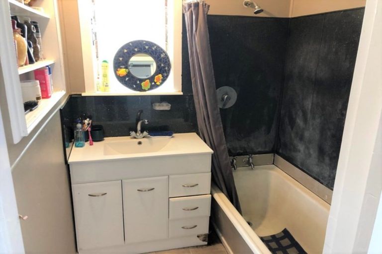 Photo of property in 14 King Street, Waitara, 4320