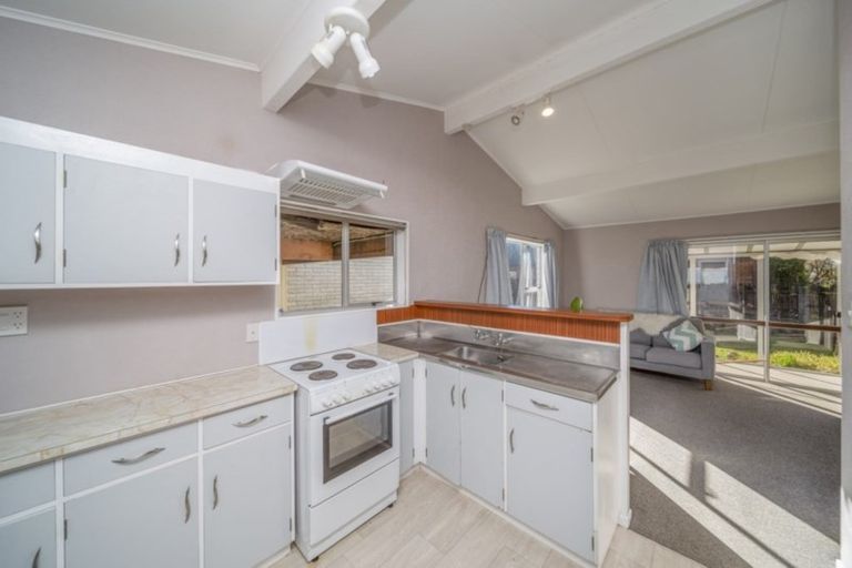 Photo of property in 7b Surrey Street, Stratford, 4332