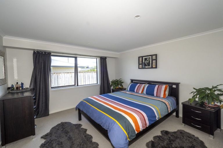 Photo of property in 2 Tarata Grove, Lansdowne, Masterton, 5810