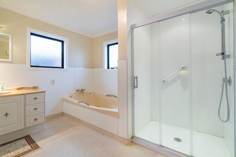 Photo of property in 18 Waterford Drive, Winton, 9720