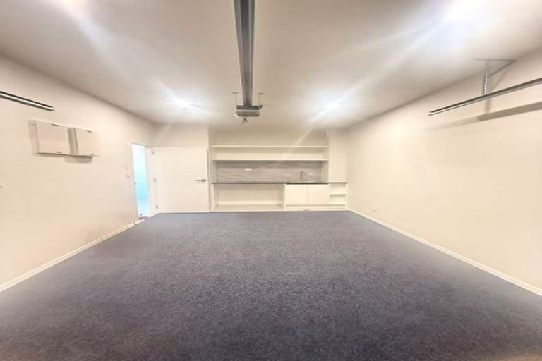 Photo of property in 22 Piringa Road, Pukekohe, 2120