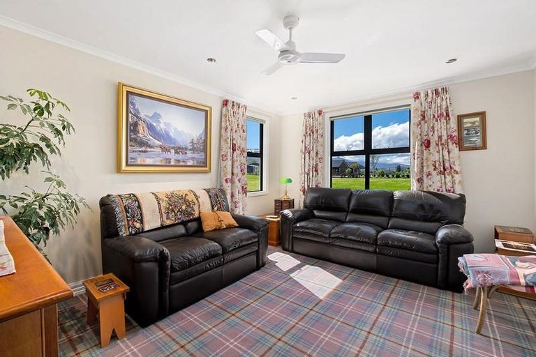 Photo of property in 1 Ash Lane, Cromwell, 9310