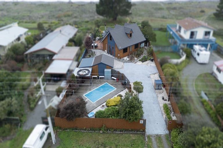 Photo of property in 196 Rarangi Beach Road, Rarangi, Blenheim, 7273