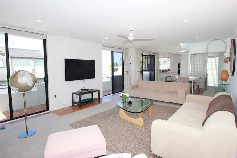 Photo of property in 413b Hibiscus Coast Highway, Orewa, 0931