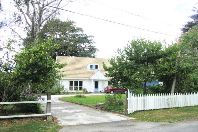 Photo of property in 53 Bridge Road, Birchville, Upper Hutt, 5018