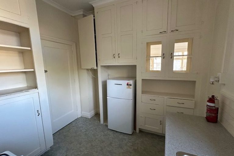 Photo of property in Elms Court Flats, 8/367 The Terrace, Te Aro, Wellington, 6011