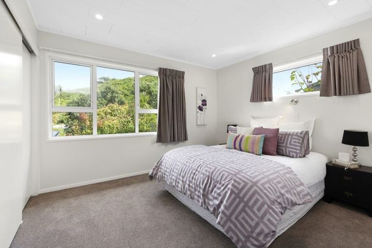 Photo of property in 5 Ayton Drive, Whitby, Porirua, 5024