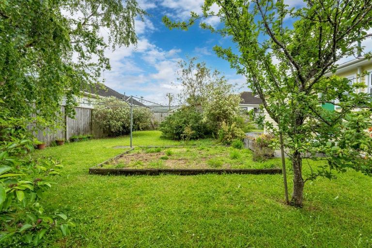 Photo of property in 4 Heath Street, Wainuiomata, Lower Hutt, 5014