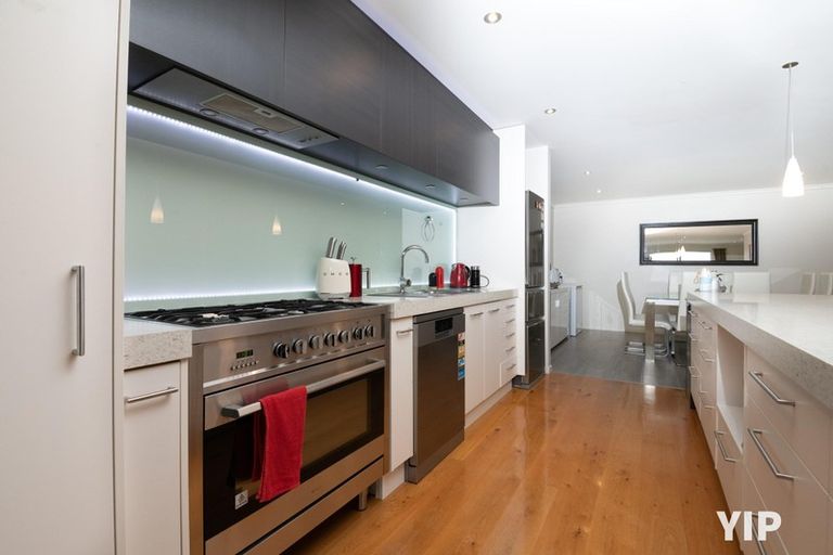 Photo of property in 21 Comber Place, Johnsonville, Wellington, 6037