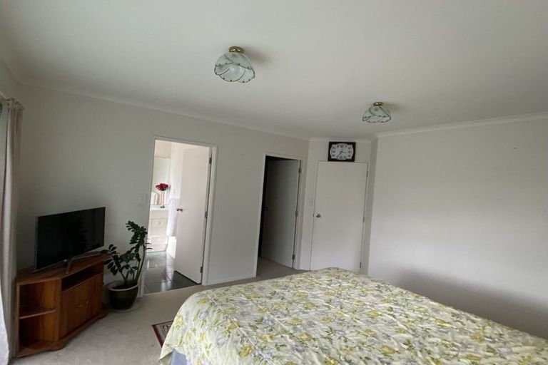 Photo of property in 84 Burswood Drive, Burswood, Auckland, 2013