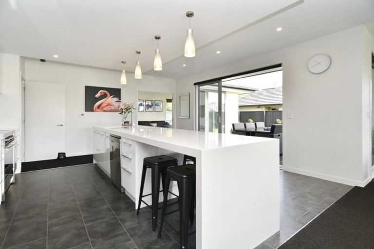 Photo of property in 6 Crampton Close, Kaiapoi, 7630