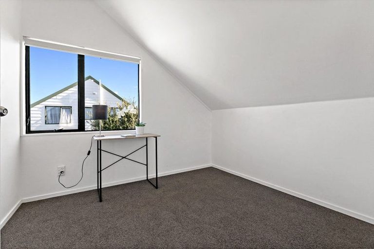 Photo of property in 26 Barneys Farm Road, Clendon Park, Auckland, 2103
