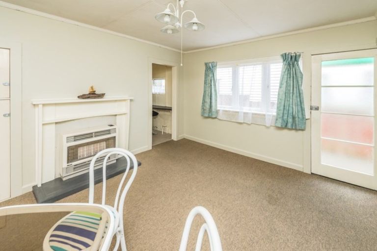 Photo of property in 6 Seafront Road, Castlecliff, Whanganui, 4501