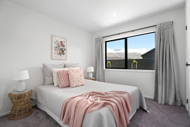 Photo of property in 9 Pisa Moorings Road, Mount Pisa, Cromwell, 9383