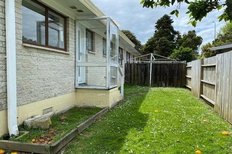 Photo of property in 2/139 Gills Road, Half Moon Bay, Auckland, 2014