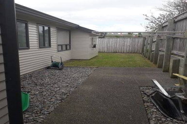 Photo of property in 3 Aotea Drive, Aotea, Porirua, 5024