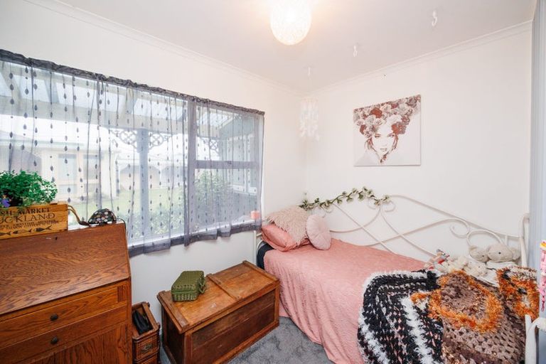 Photo of property in 63 Himatangi Street, Himatangi Beach, Foxton, 4891