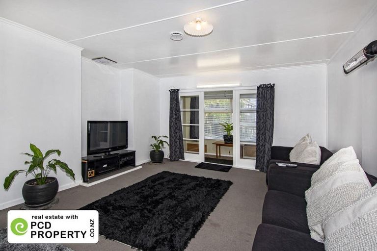 Photo of property in 25 View Road, Hikurangi, 0114