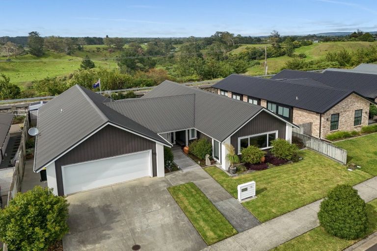 Photo of property in 12 Saint Thomas Avenue, Pyes Pa, Tauranga, 3112