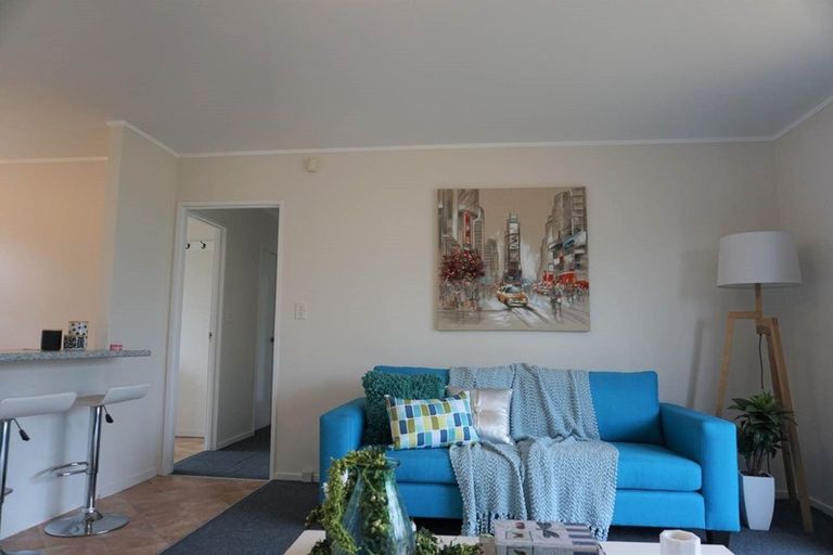 Photo of property in 2/46 Shifnal Drive, Randwick Park, Auckland, 2105