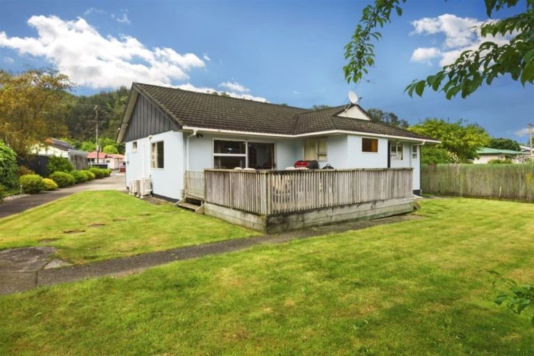 Photo of property in 30 Wilford Street, Wallaceville, Upper Hutt, 5018