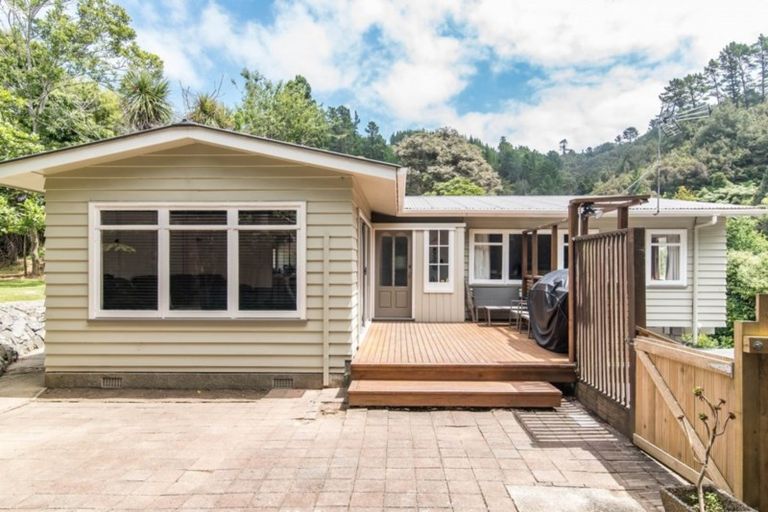 Photo of property in 23 Wyndham Road, Pinehaven, Upper Hutt, 5019