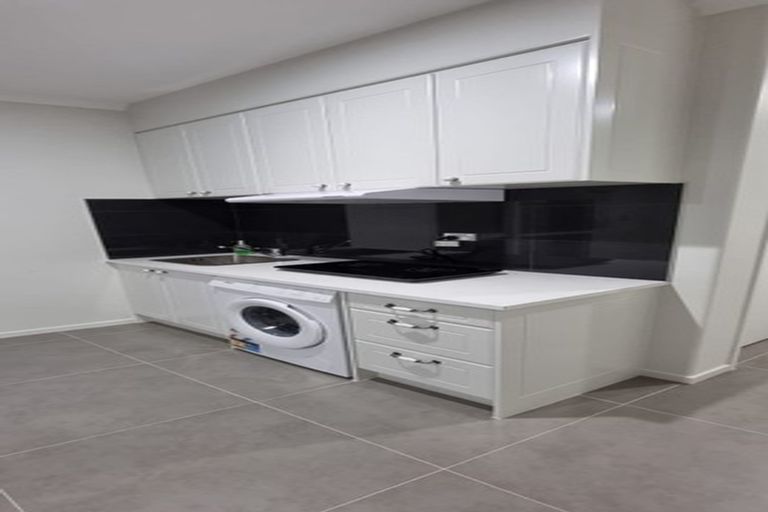 Photo of property in 44a Donegal Park Drive, Flat Bush, Auckland, 2019