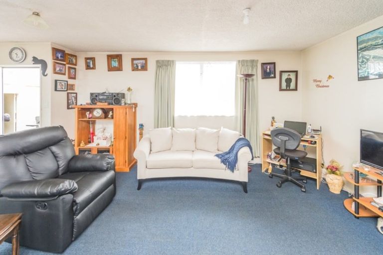 Photo of property in 68 Hinau Street, Castlecliff, Whanganui, 4501