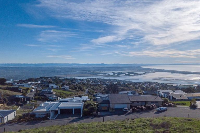 Photo of property in 10 Stoneyridge Close, Mount Pleasant, Christchurch, 8081