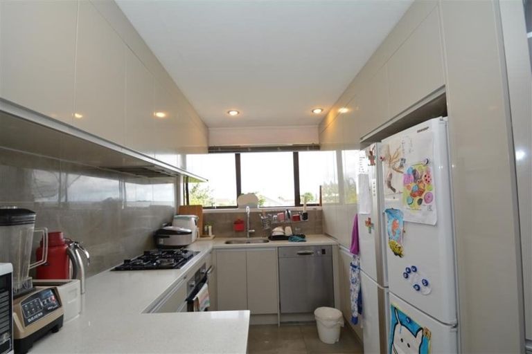 Photo of property in 56 Hollyford Drive, Clover Park, Auckland, 2105