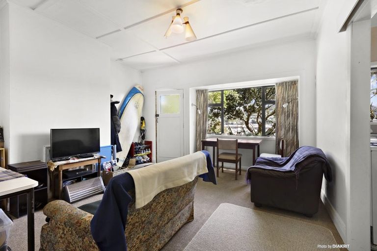 Photo of property in 23 Lonsdale Crescent, Rongotai, Wellington, 6022