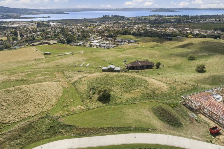 Photo of property in 4 Jojos Way, Lynmore, 3076