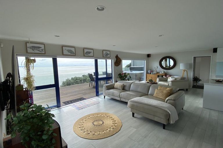 Photo of property in 121 Torkar Road, Clarks Beach, 2122