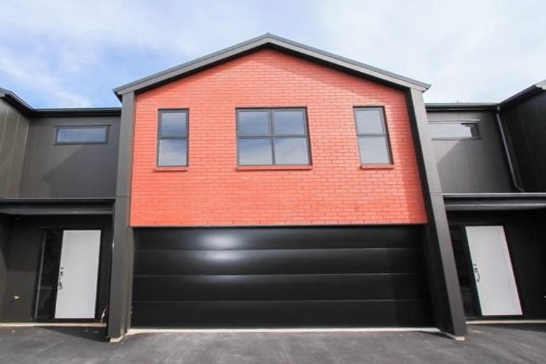 Photo of property in 1-5/5 Charlemont Street, Whitiora, Hamilton, 3200