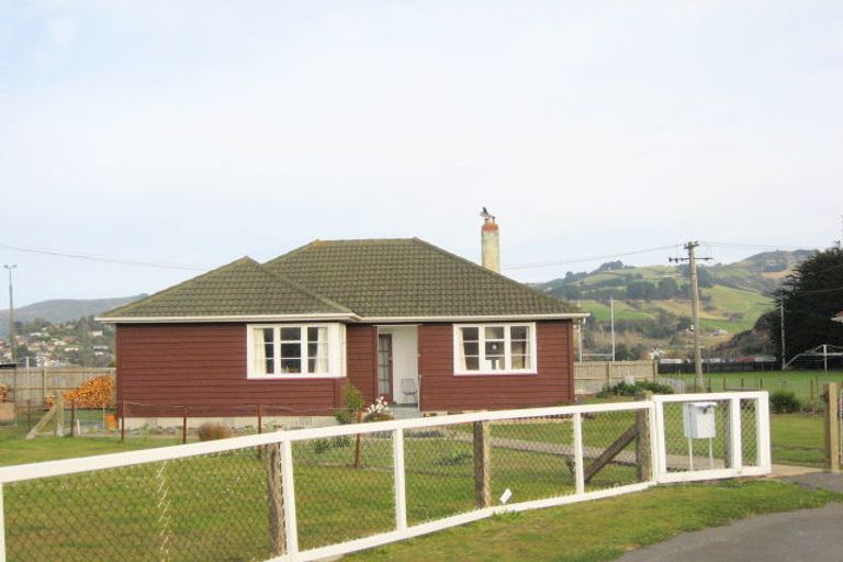 Photo of property in 6 Blundell Avenue, Port Chalmers, 9023