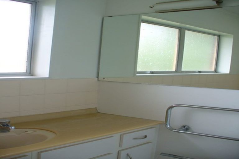 Photo of property in 1/103 Mountbatten Avenue, Hillcrest, Auckland, 0627