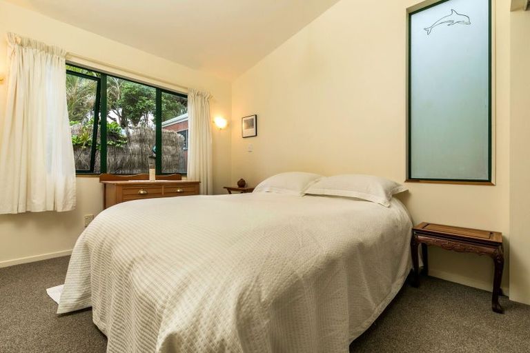 Photo of property in 106 Domain Crescent, Muriwai, Waimauku, 0881