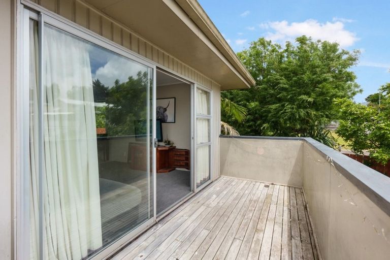 Photo of property in 25 Japonica Drive, Beach Haven, Auckland, 0626