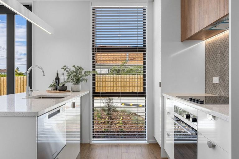 Photo of property in 2/31 Cleveland Street, Edgeware, Christchurch, 8013