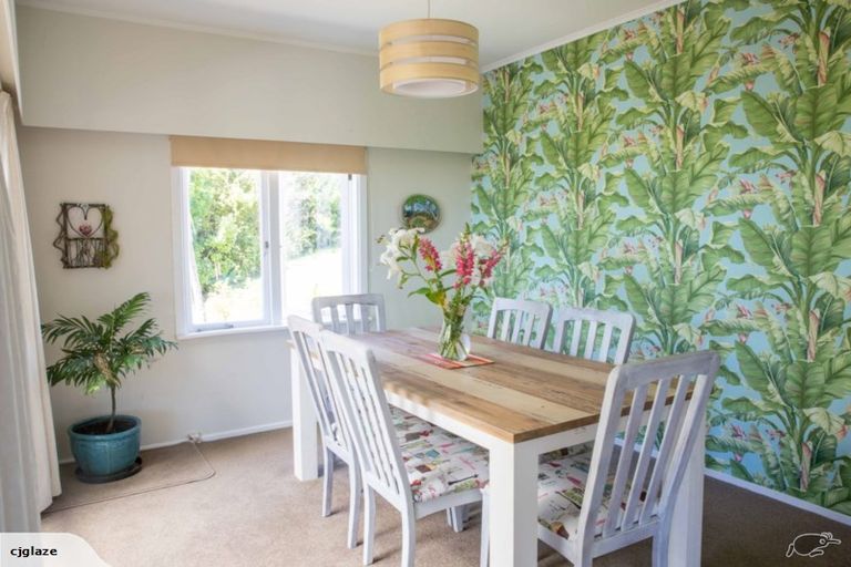 Photo of property in 33 Scott Road, Stanmore Bay, Whangaparaoa, 0932