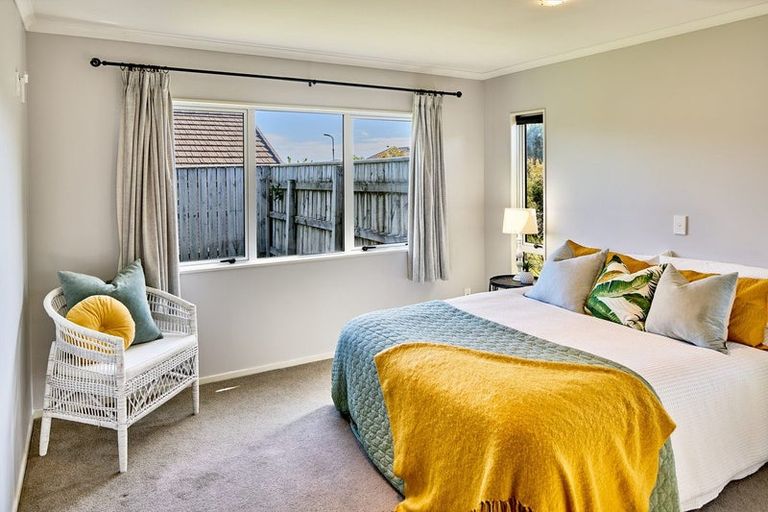 Photo of property in 29 Paparoa Crescent, Aotea, Porirua, 5024