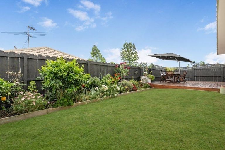 Photo of property in 22 Emmerdale Avenue, Papakura, 2110