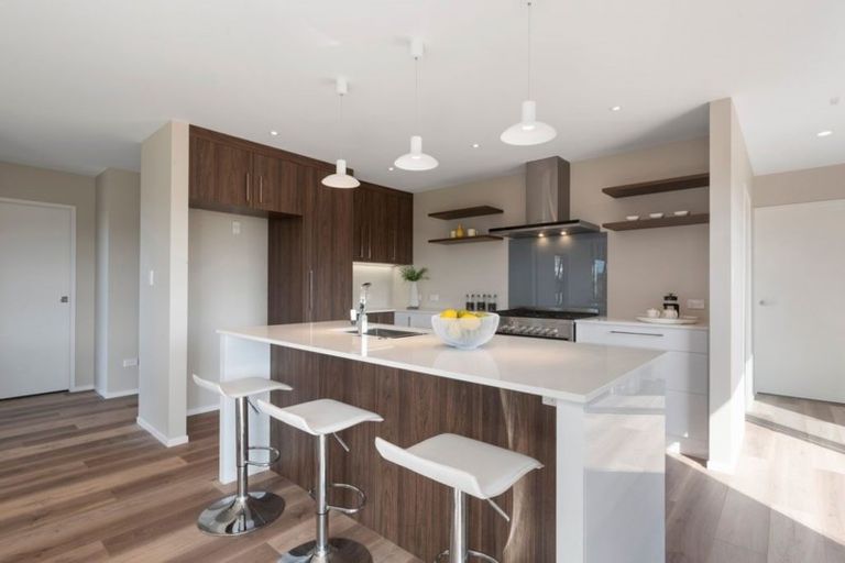 Photo of property in 10 Waititiro Rise, Stanmore Bay, Whangaparaoa, 0932