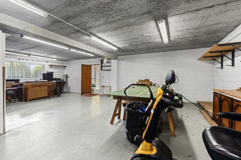 Photo of property in 11 Kellyville Heights, Merrilands, New Plymouth, 4312