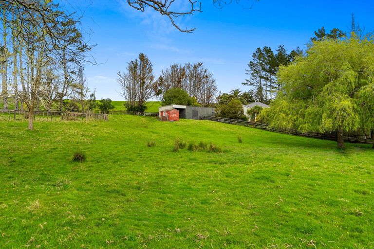 Photo of property in 72 Oneriri Road, Kaiwaka, 0573