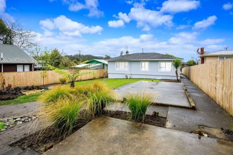 Photo of property in 238 Henderson Valley Road, Henderson, Auckland, 0612