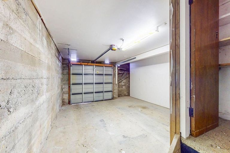 Photo of property in 87 Farnham Street, Mornington, Wellington, 6021