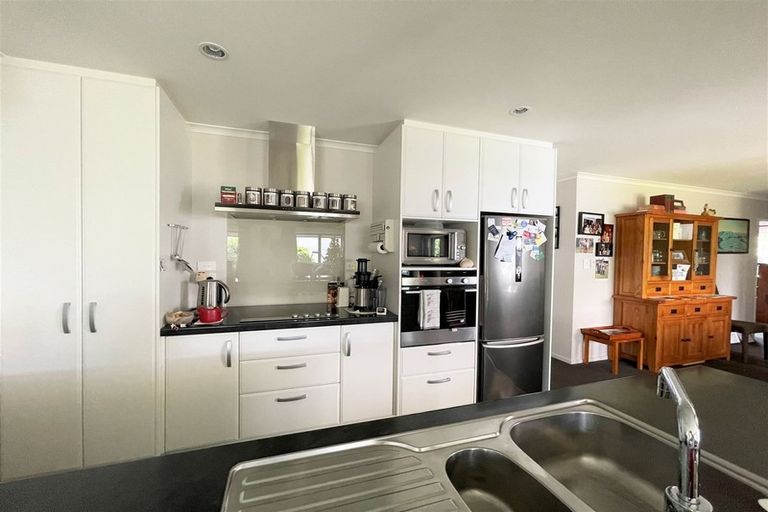 Photo of property in 9 Kakamutu Road, Otorohanga, 3900