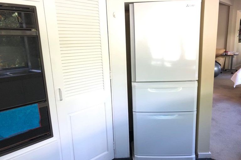 Photo of property in 2/14 Harriett Street, Thorndon, Wellington, 6011