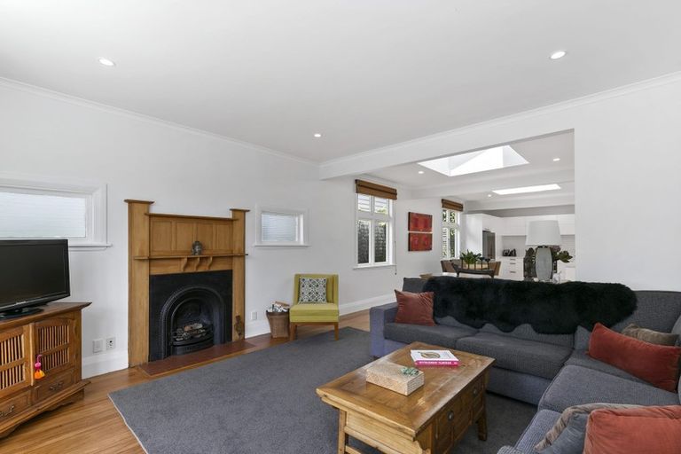 Photo of property in 7 Vennell Street, Brooklyn, Wellington, 6021